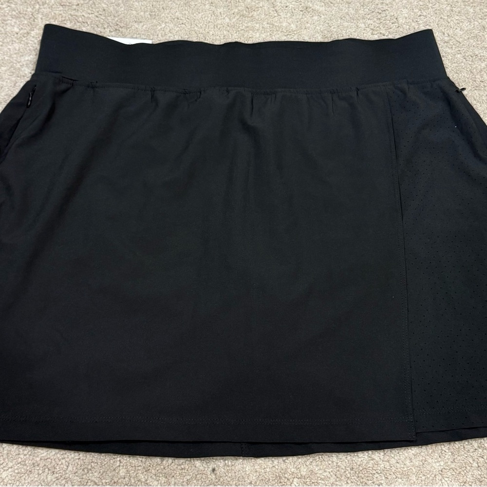 ZeroXposur Women's Black Skort - Picture 3 of 5
